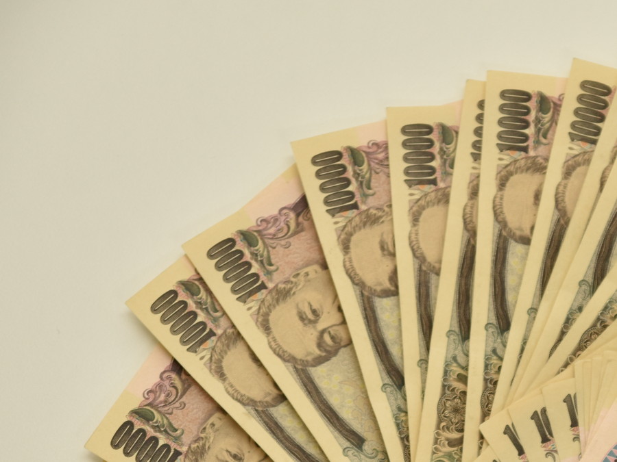 複数枚の1万円札